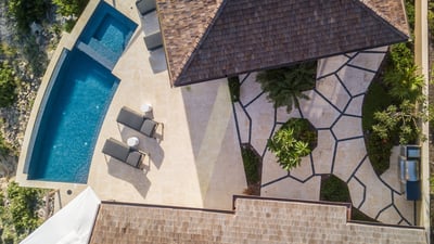 Luxury Villa Photo #3