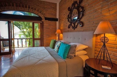 Luxury Villa Photo #23