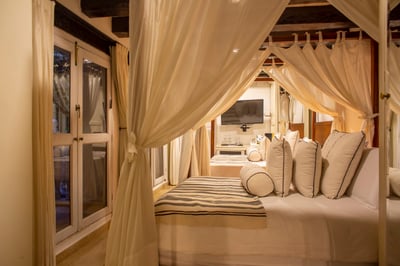 Luxury Villa Photo #36