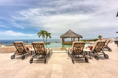 Luxury Villa Photo #15