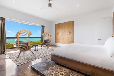 Luxury Villa Photo #35