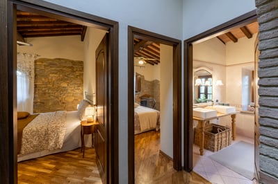 Luxury Villa Photo #25