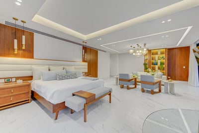 Luxury Villa Photo #33