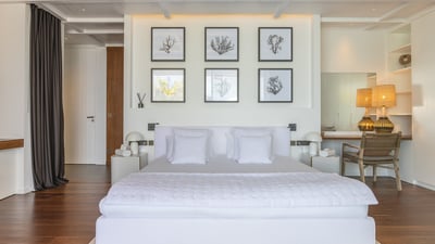 Luxury Villa Photo #38