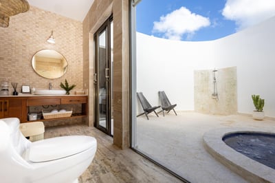 Luxury Villa Photo #29