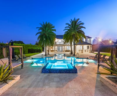 Luxury Villa Photo #2