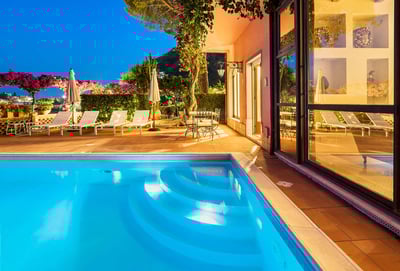 Luxury Villa Photo #8