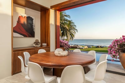 Luxury Villa Photo #28