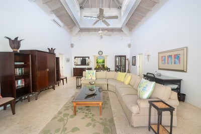Luxury Villa Photo #8