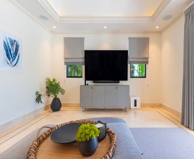 Luxury Villa Photo #37