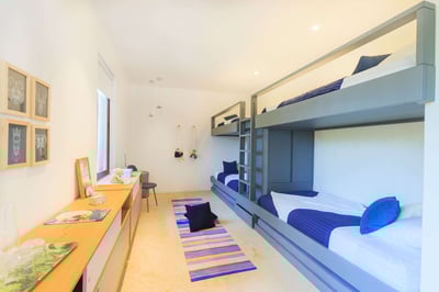 Luxury Villa Photo #16