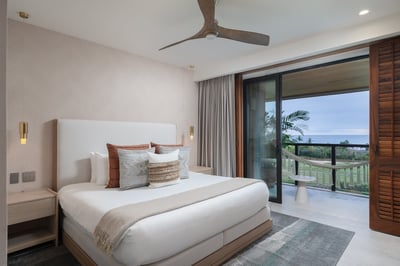 Luxury Villa Photo #29