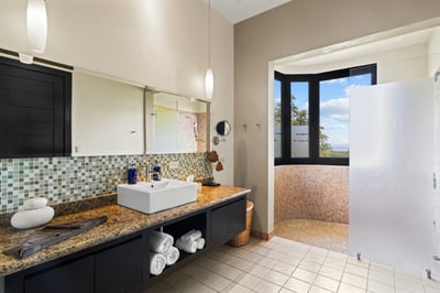 Luxury Villa Photo #24
