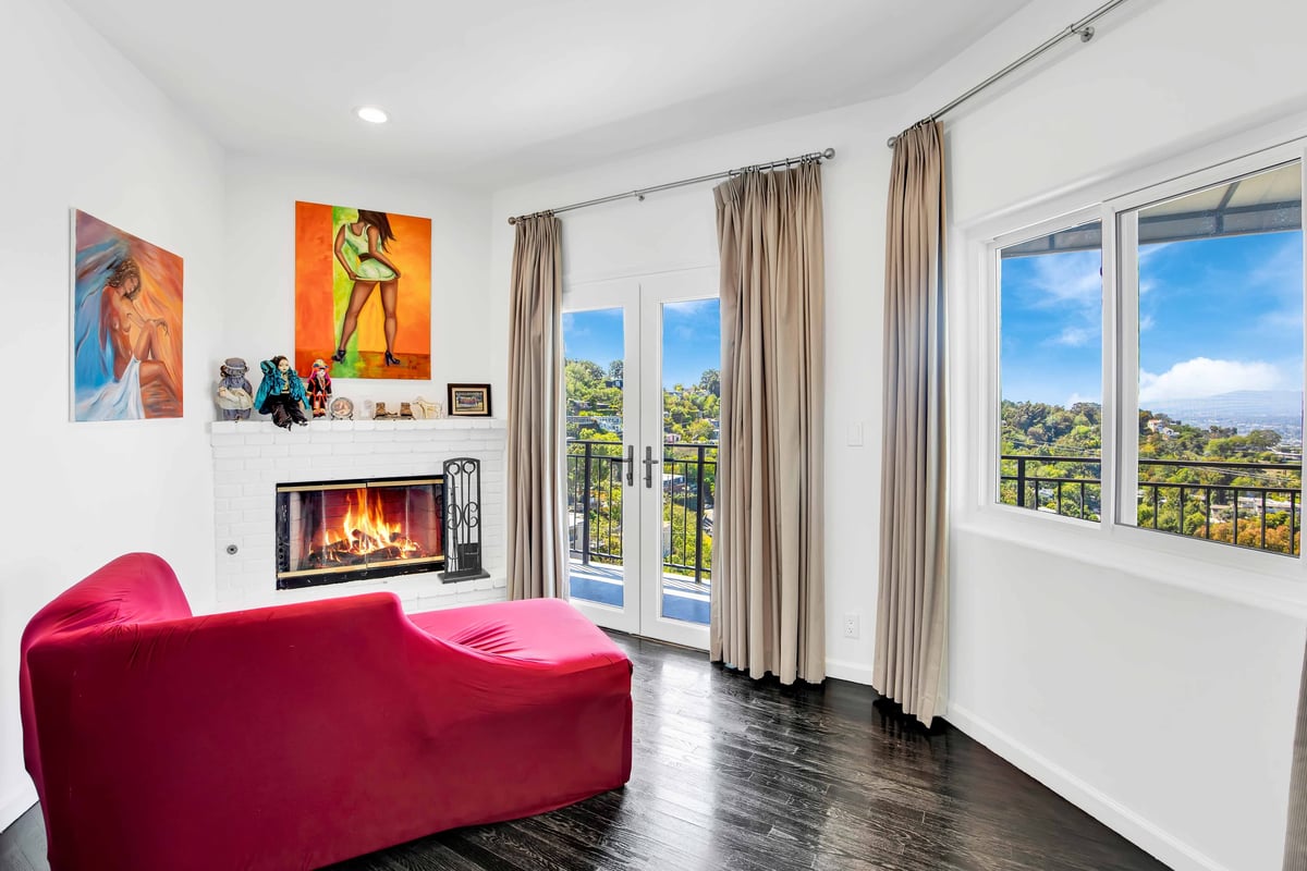 The Artist’s Summit