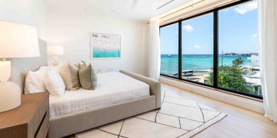 Luxury Villa Photo #15
