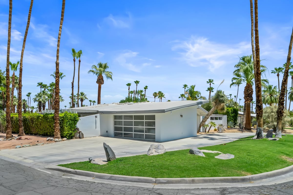 Alexander Desert Dreams