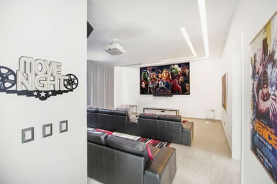 Luxury Villa Photo #35