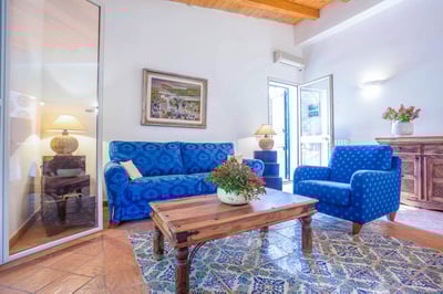 Luxury Villa Photo #8