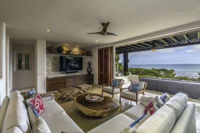 Luxury Villa Photo #30