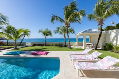 Luxury Villa Photo #32