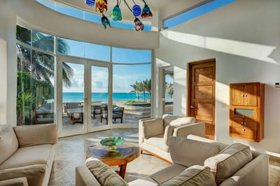 Luxury Villa Photo #10