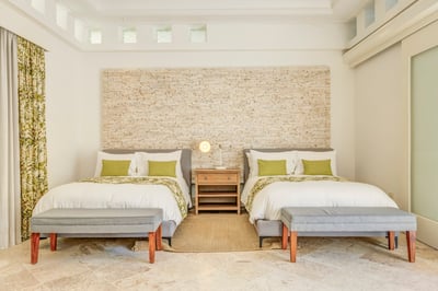 Luxury Villa Photo #27