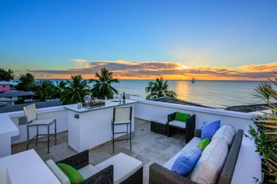 Luxury Villa Photo #9