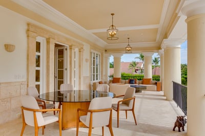 Luxury Villa Photo #18