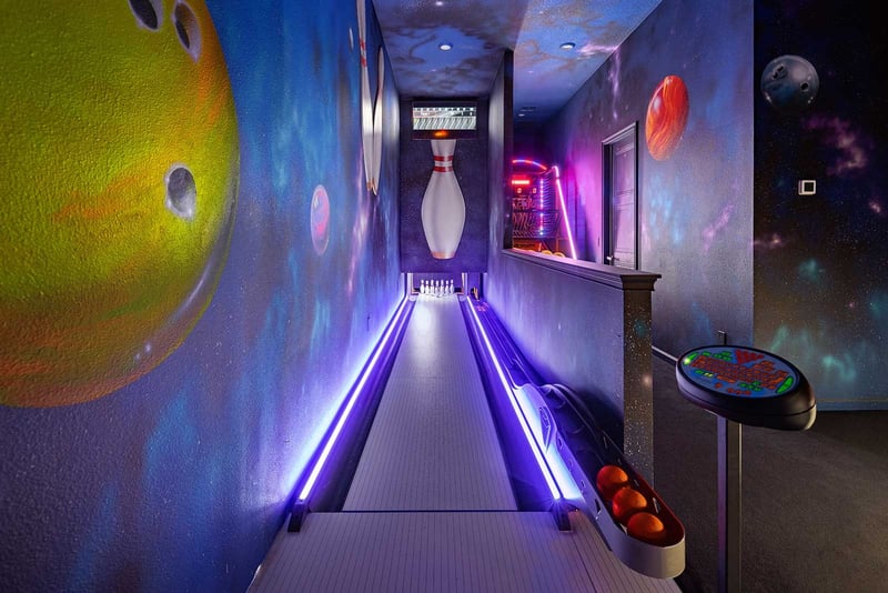 Ten Pin at Villatel Village Solterra