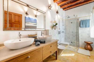 Luxury Villa Photo #27