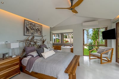 Luxury Villa Photo #56
