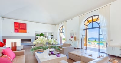 Luxury Villa Photo #15