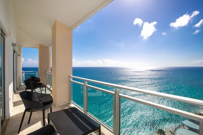 Luxury Villa Photo #2