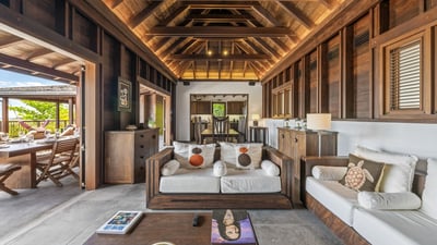 Luxury Villa Photo #15