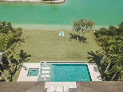 Luxury Villa Photo #5