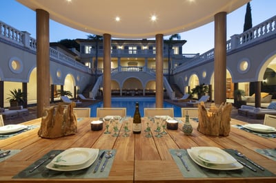 Luxury Villa Photo #5