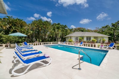 Luxury Villa Photo #4