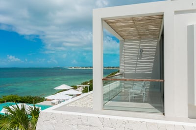 Luxury Villa Photo #6
