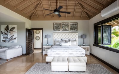 Luxury Villa Photo #10