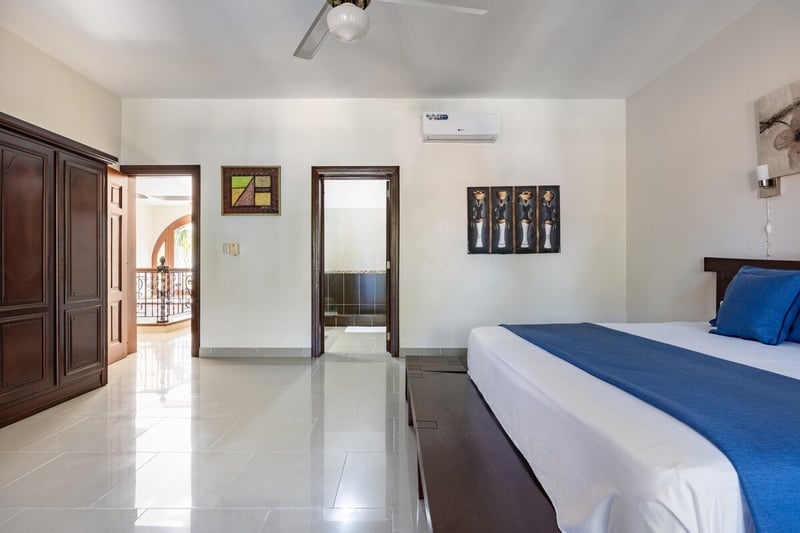 Colonial Beach Villa