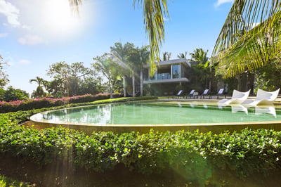Luxury Villa Photo #5