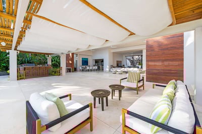 Luxury Villa Photo #8