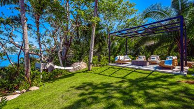 Luxury Villa Photo #15