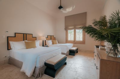 Luxury Villa Photo #27