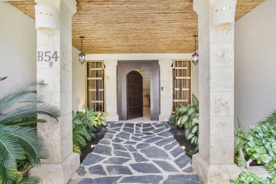 Luxury Villa Photo #46