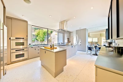 Luxury Villa Photo #25