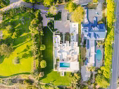 Luxury Villa Photo #3