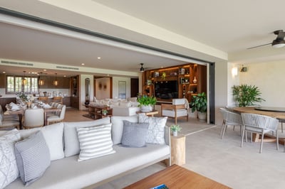 Luxury Villa Photo #11