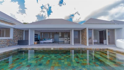 Luxury Villa Photo #7