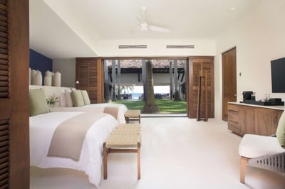 Luxury Villa Photo #41
